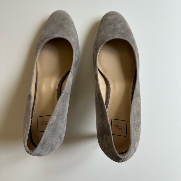 Taylor Gray Suede Women's Flats - Picture 1 of 3